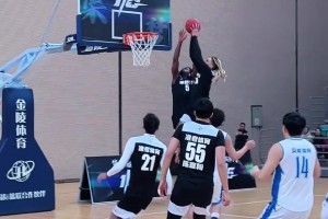 和她结婚不用担心孩子的身高了！